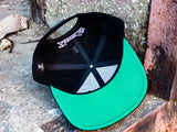 Signature Snap-back in Black