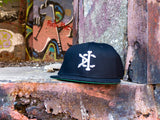 Signature Snap-back in Black