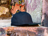 Signature Snap-back in Black